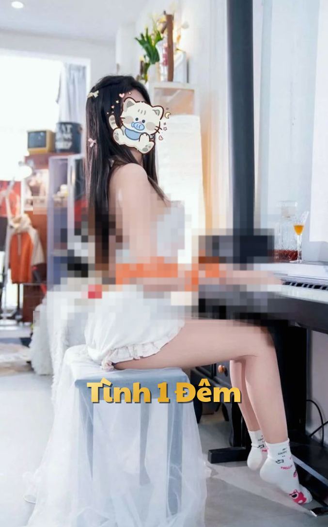 July Cô – gái gọi Quận 8