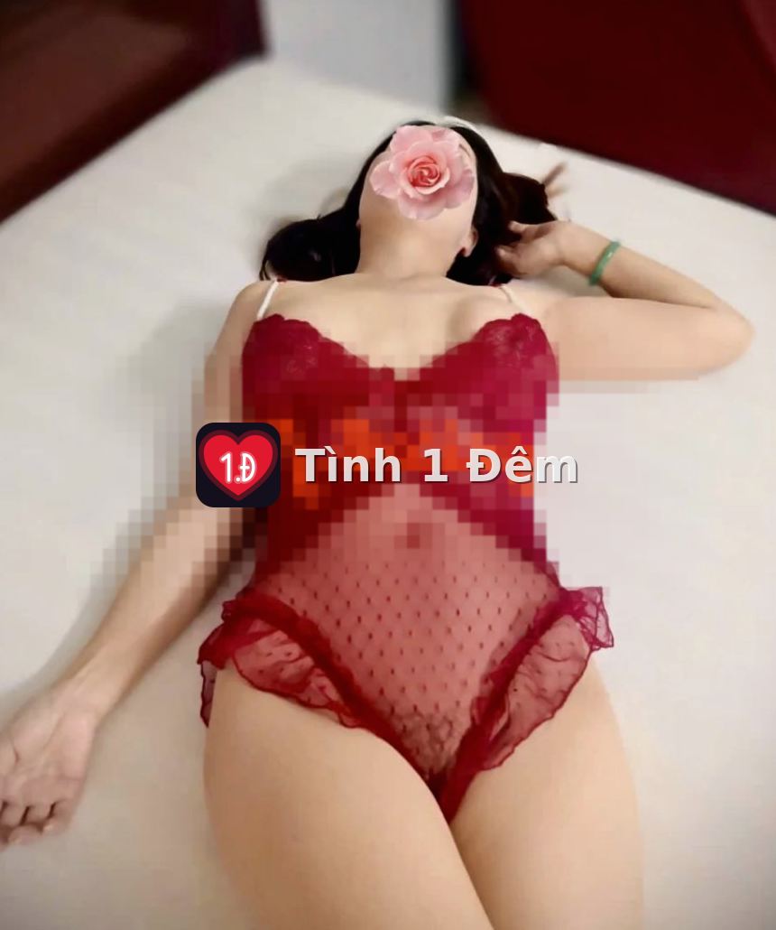 Thuỳ Linh Thần – gái gọi Quận 8
